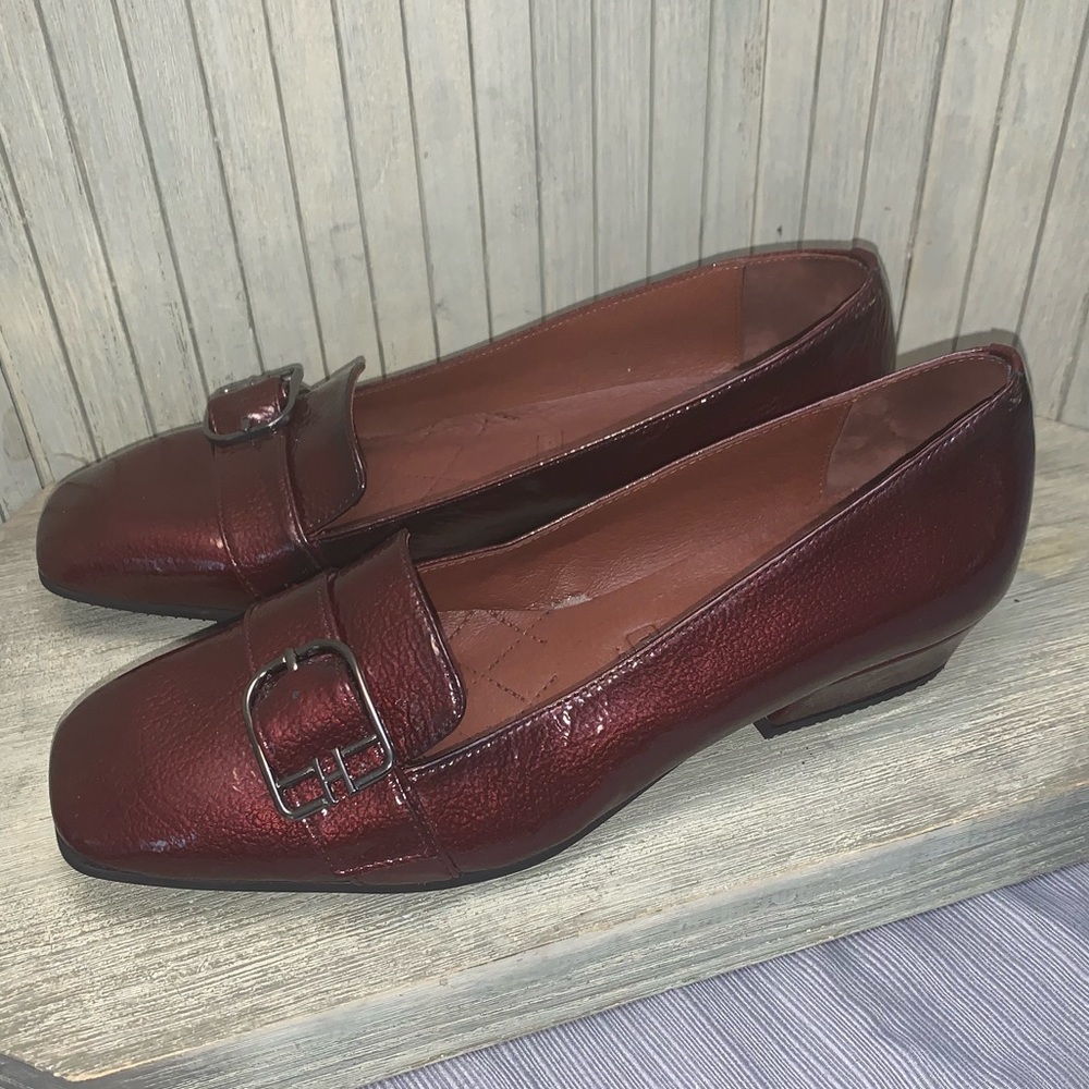 Hispanitas Plum Patent Leather Loafers 38.5. Made in Spain; flawless.